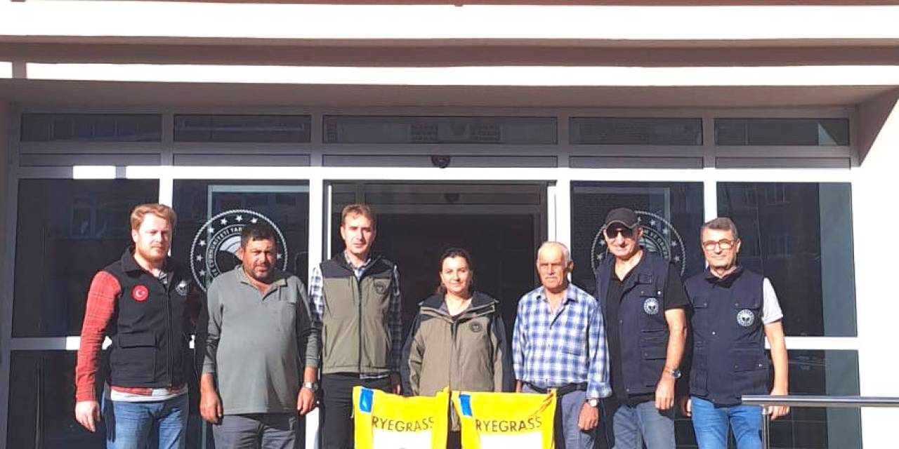 Çanakkale’de Üreticilere İtalyan Çim Tohumu Dağıtıldı