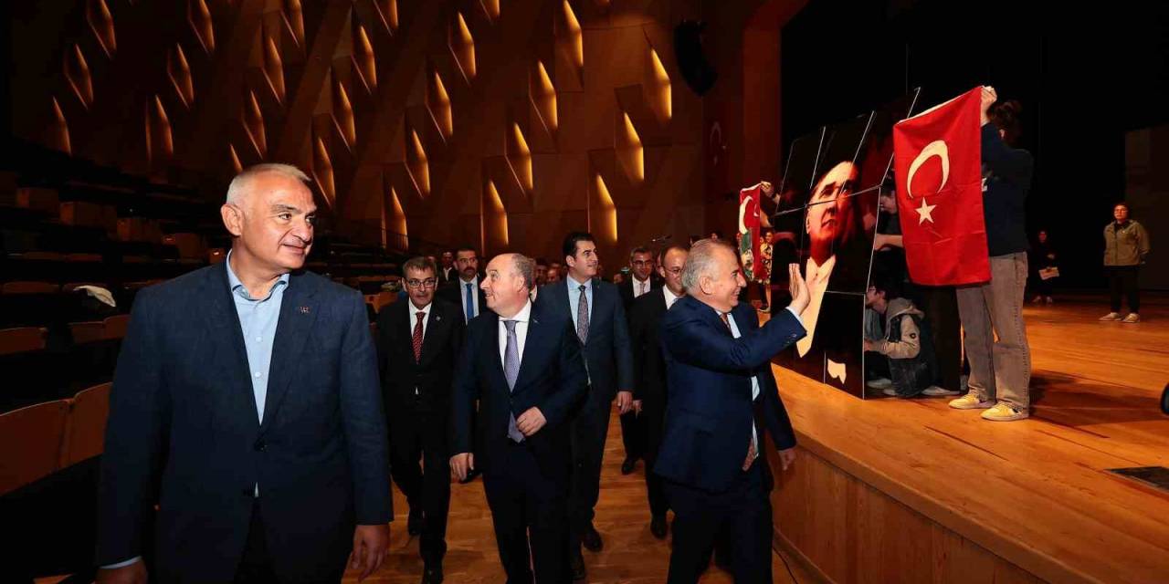 Bakan Ersoy’dan Bilim, Kültür Ve Sanat Merkezine Tam Not