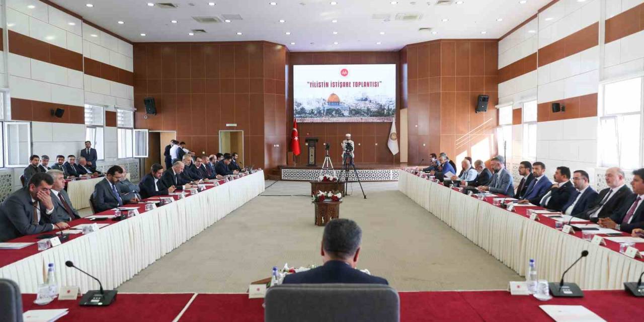 Diyanet İşleri Başkanı Erbaş: "Zalimlerin Karşısında, Mazlumların Yanında Olmaya Gayret Ediyoruz"