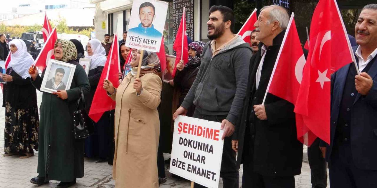Evlat Nöbetindeki Saliha Mert: “Hdp’nin İsrail’den Farkı Yok”