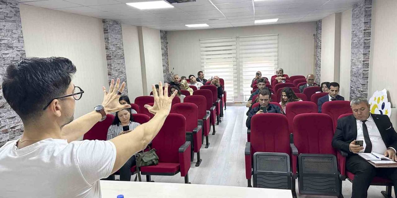 Kamu Personellerine Kritik An Fotoğrafçılık Eğitimi