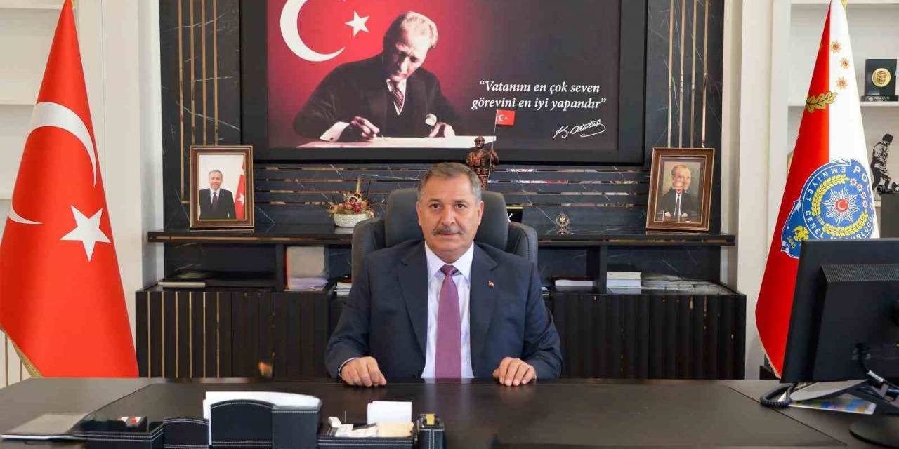 Antalya’da 10 Kasım Mesajları