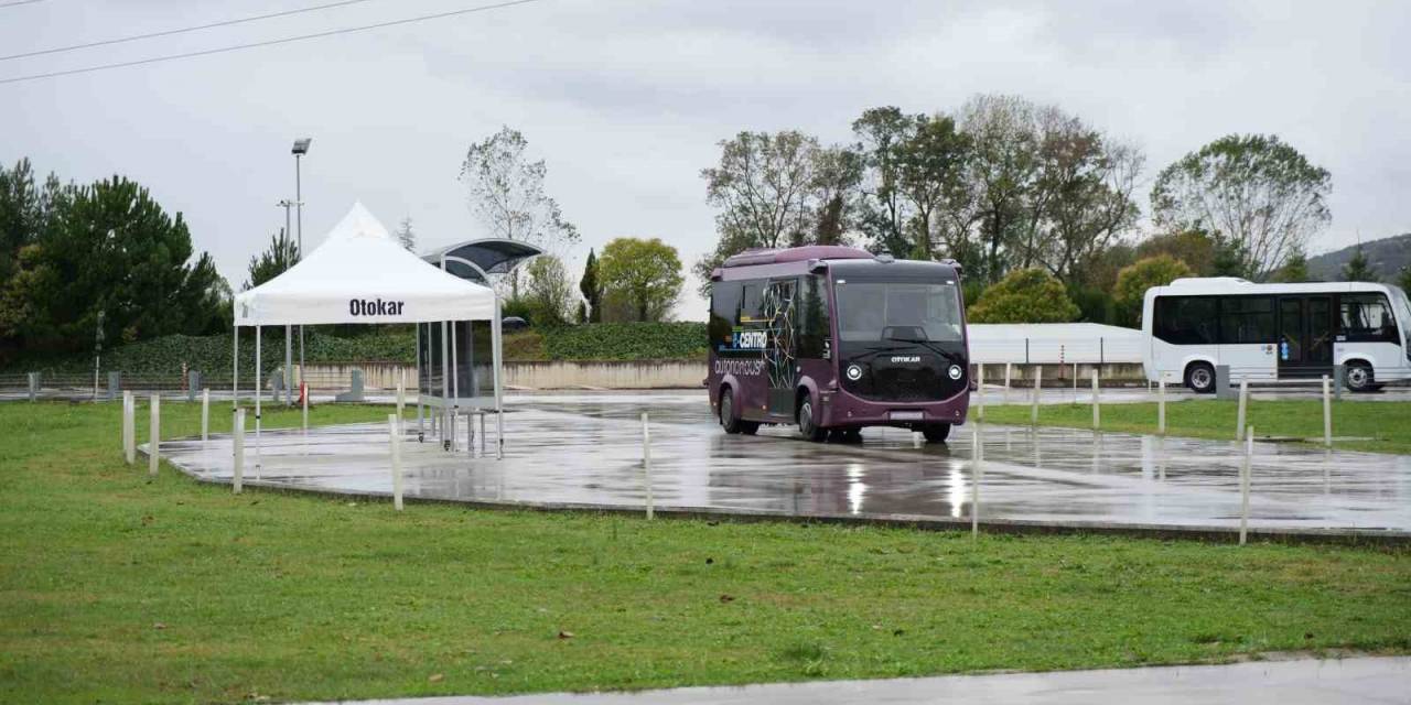 Sakarya’da Üretilen İlk Otonom Minibüs Görücüye Çıktı