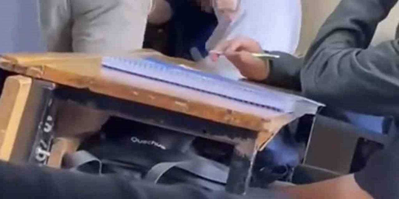 Öğrencisini Kitapla Acımasızca Döven Öğretmen Serbest Bırakıldı