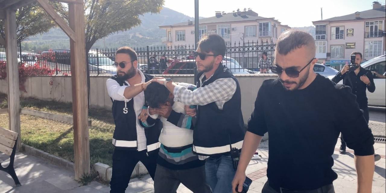 Evinde Darp Edilerek Öldürülen Yaşlı Adamın Katil Zanlısı Adliyeye Sevk Edildi