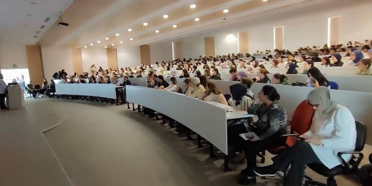 Türk Milletinin ‘Ata’sına Vedası Konferansla Anlatıldı