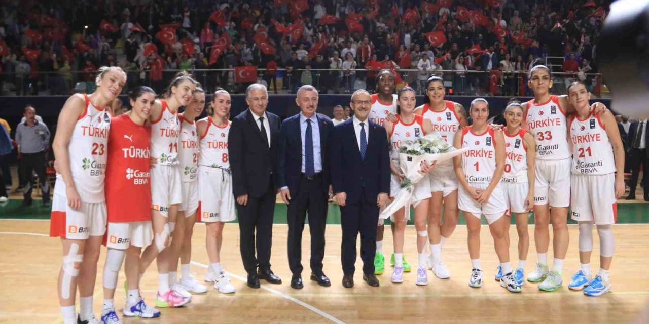 Fıba 2025 Kadınlar Avrupa Basketbol Şampiyonası: Türkiye: 75 - Slovakya: 40