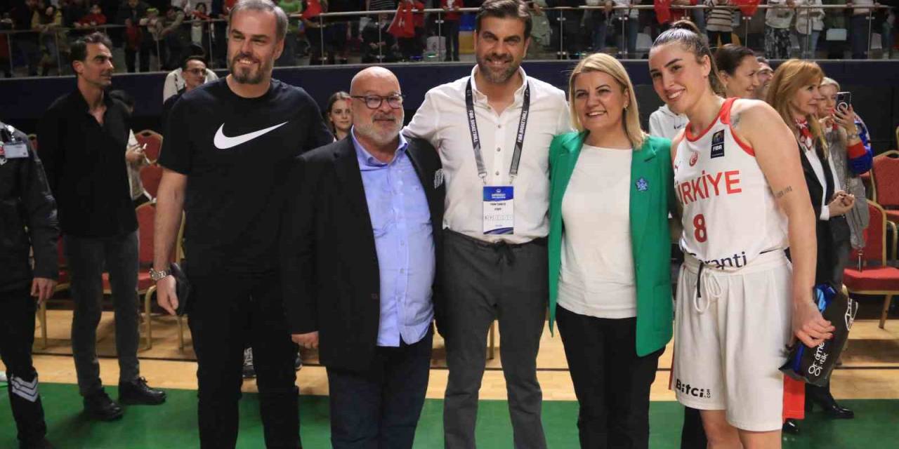 Fatma Kaplan Hürriyet’ten Hidayet Türkoğlu’na Çağrı