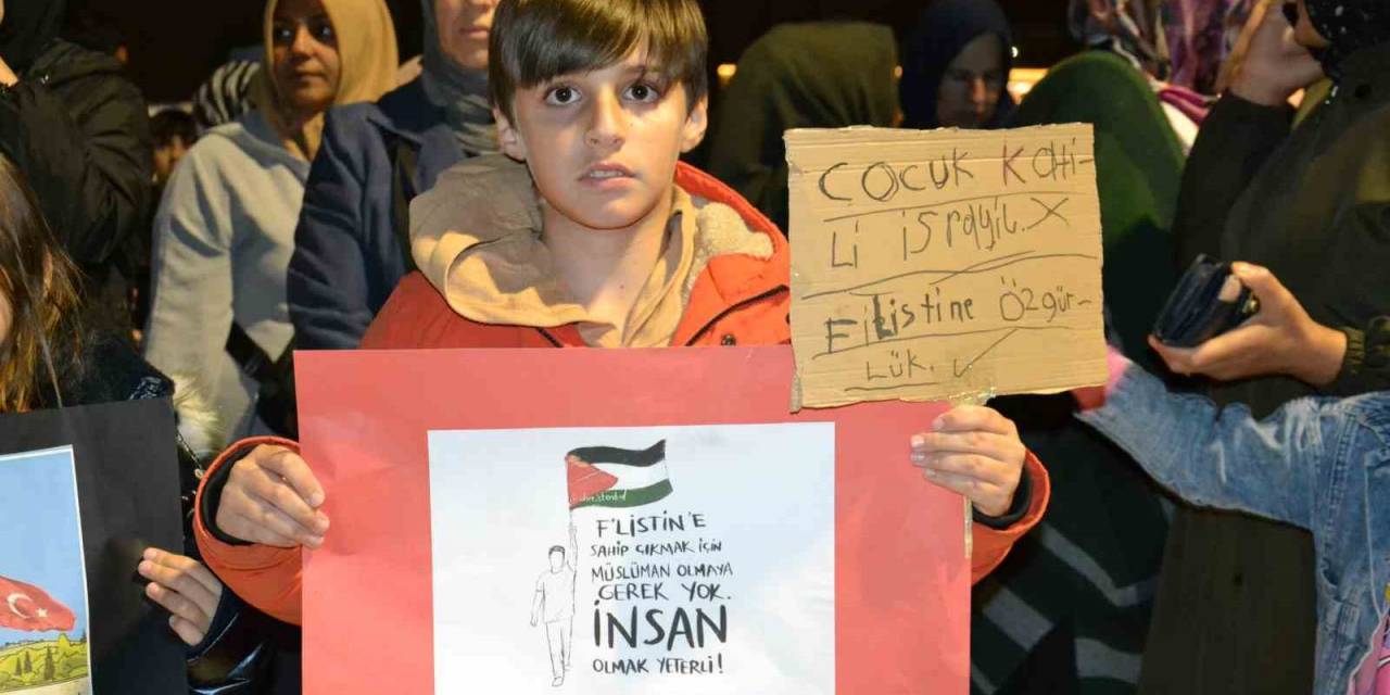 Keşan’da İsrail Protesto Edilirken İsrail Ürünlerinin Boykot Edilmesi Çağrısı Yapıldı