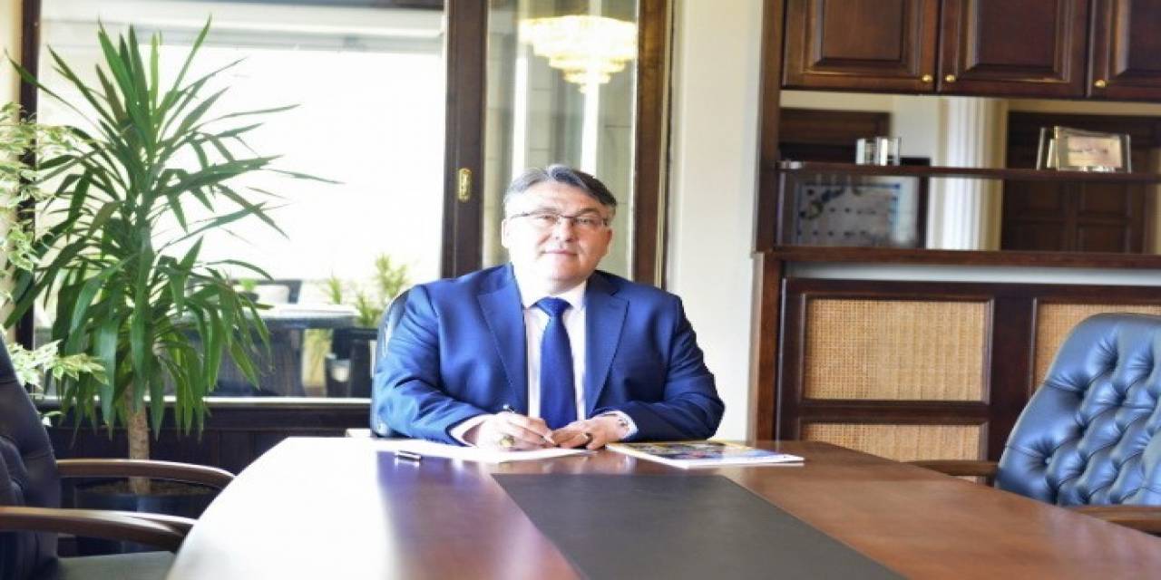 Rektör Özölçer’den 10 Kasım Atatürk’ü Anma Günü Mesajı