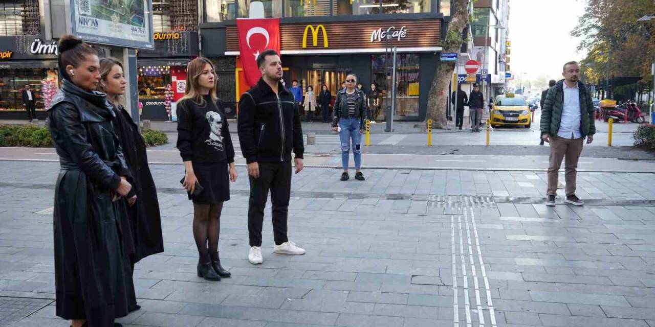 Kocaeli’de Ata’ya Saygı Duruşu