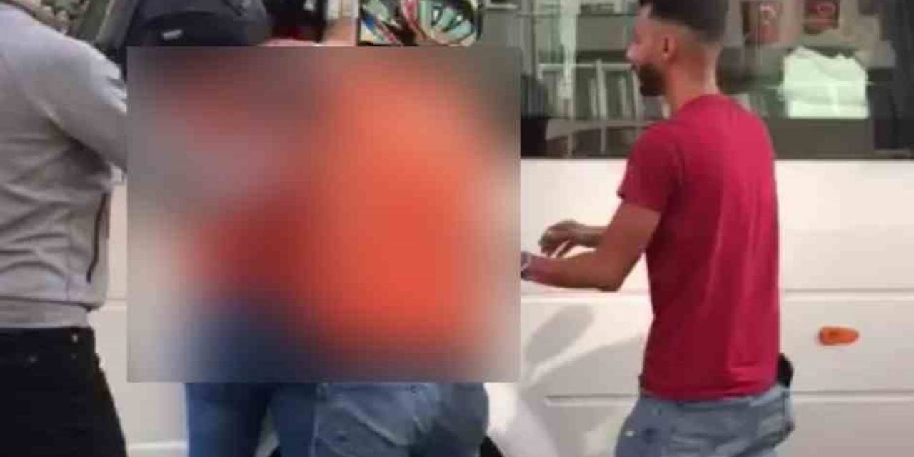 İzmir’de Üç Motokuryeden Yaşlı Adama Öldüresiye Dayak