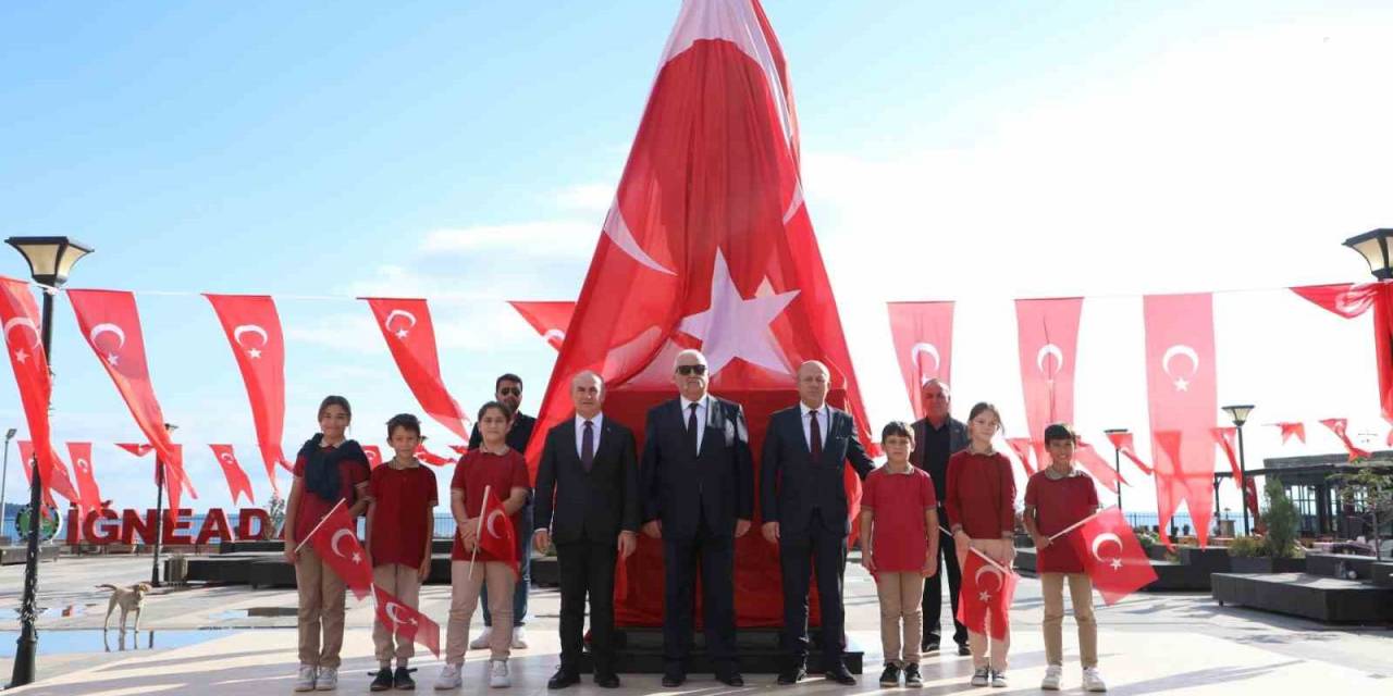 Atatürk’ü Anma Günü’nde 3 Atatürk Anıtı Törenle Açıldı