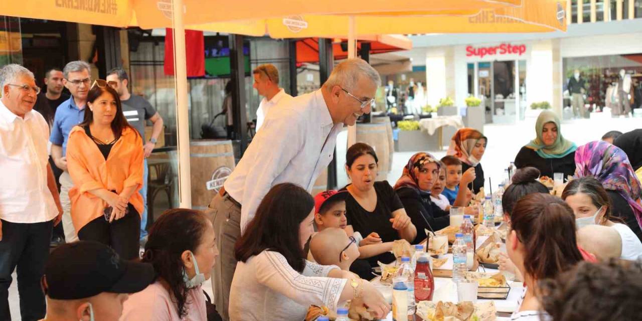 Başkan Tarhan: "İlçemizde Rehabilitasyon Merkezini Hayata Geçireceğiz"