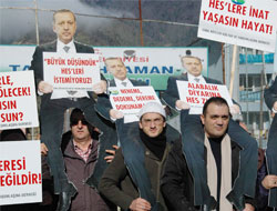 Hes'lere İlginç Protesto