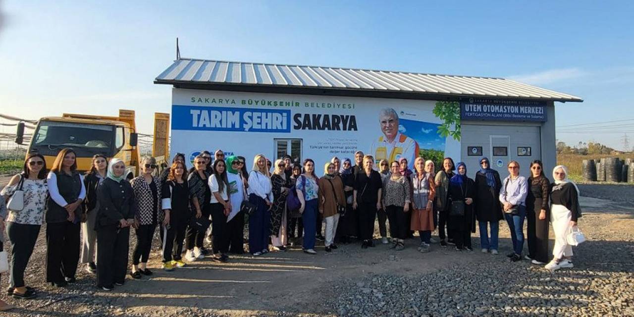Girişimci Kadınlar Çift Katlı Otobüsle Sakarya’yı Gezdi