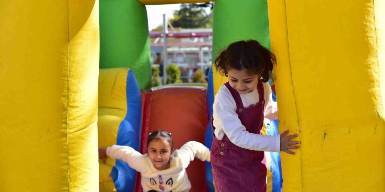 Büyükşehir Spor A.ş. Lösemili Miniklerin Yanında Oldu