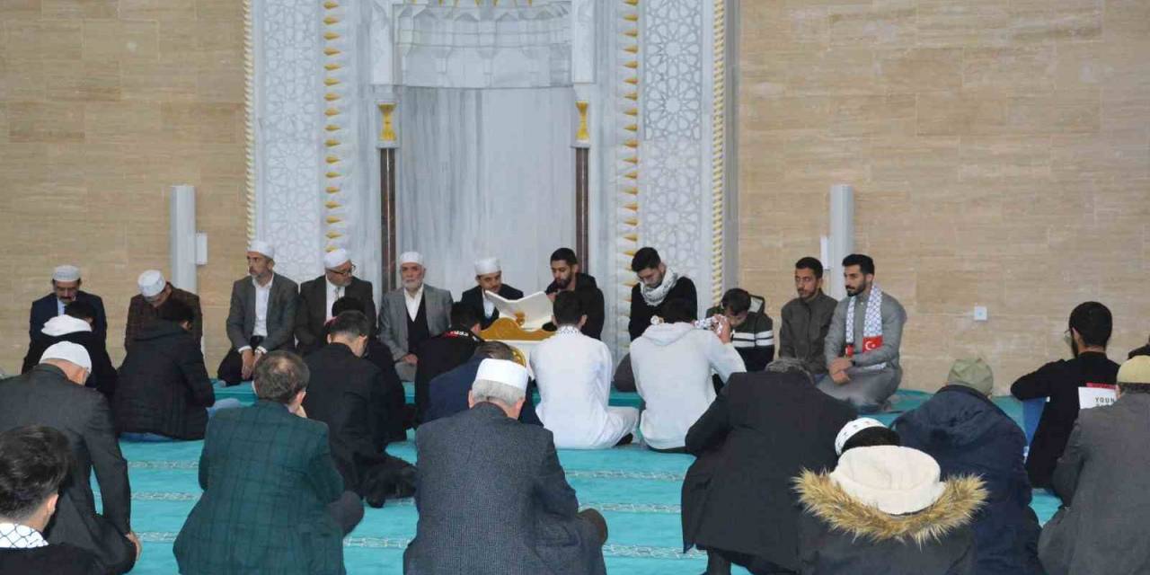 Şehitler İçin Kur’an-ı Kerim Okundu