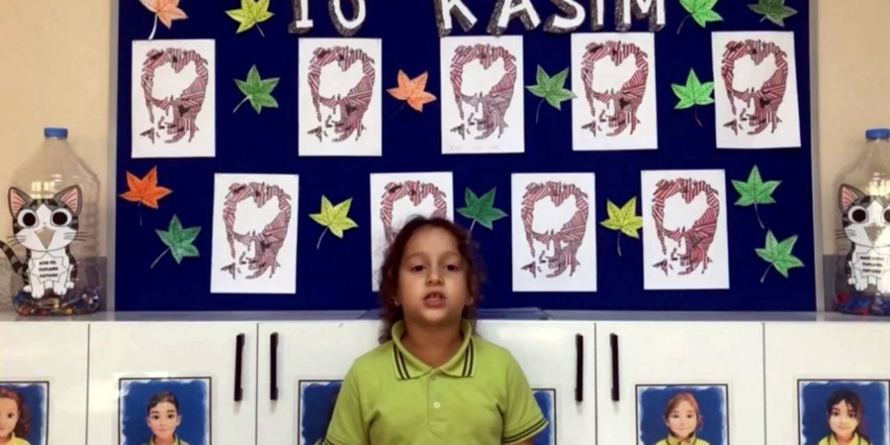 Atatürk Şiirini Okuyan Minik Gözyaşlarını Tutamadı