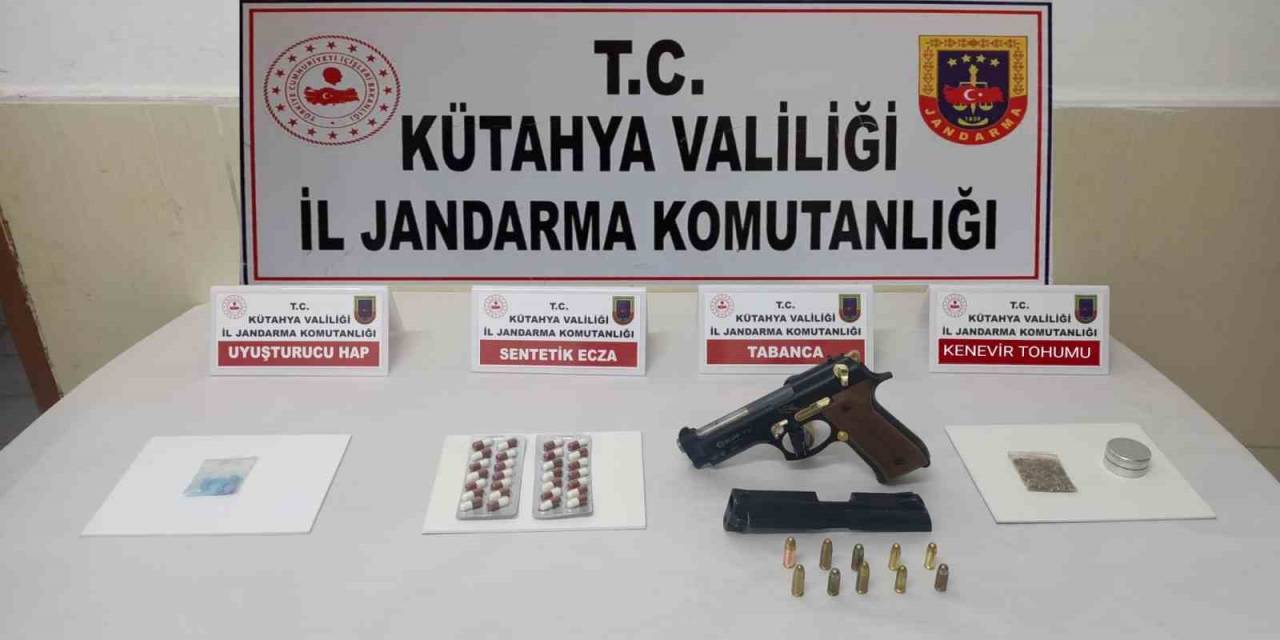Altıntaş’ta Köy Evinde Uyuşturucu Ele Geçirildi