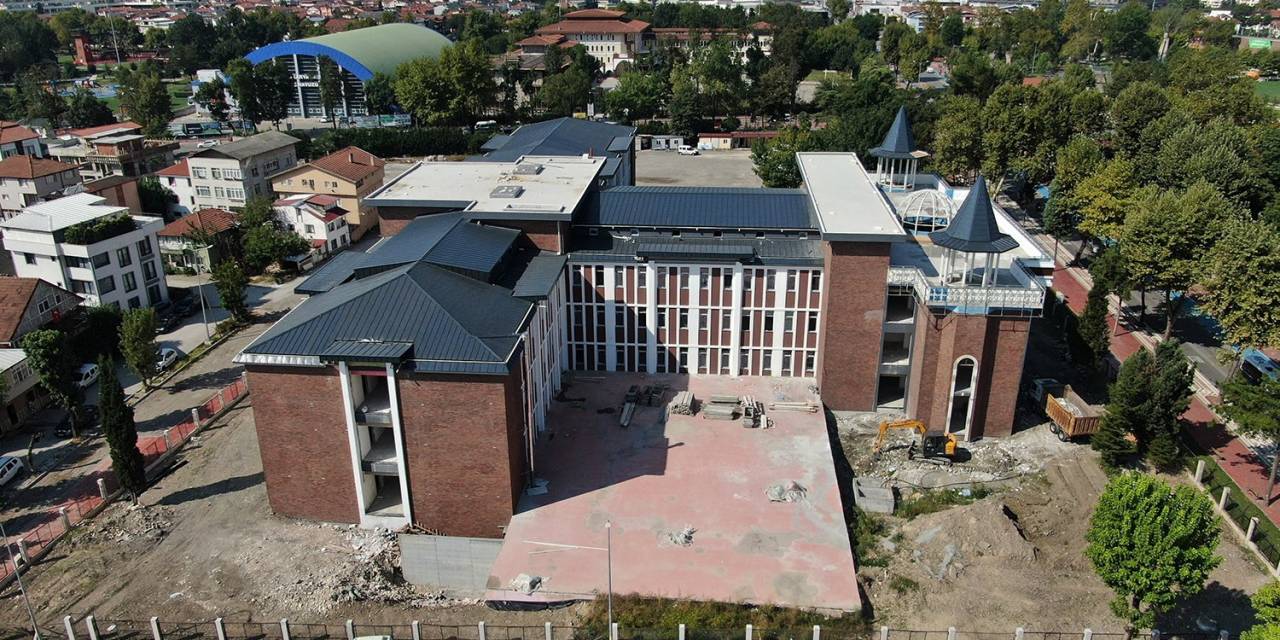 Sakarya İmam Hatip Lisesi Açılış İçin Gün Sayıyor