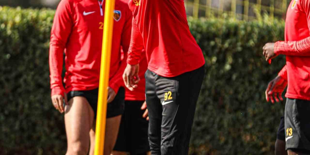 Kayserispor, Kasımpaşa Maçı Hazırlıklarını Tamamladı