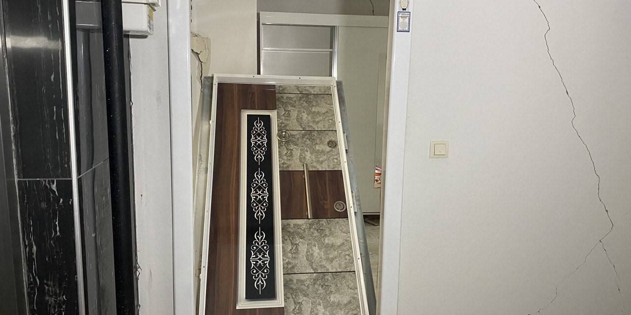 Çelik Kapıları Devirip Kombi, Musluk Ve Kabloları Çaldılar