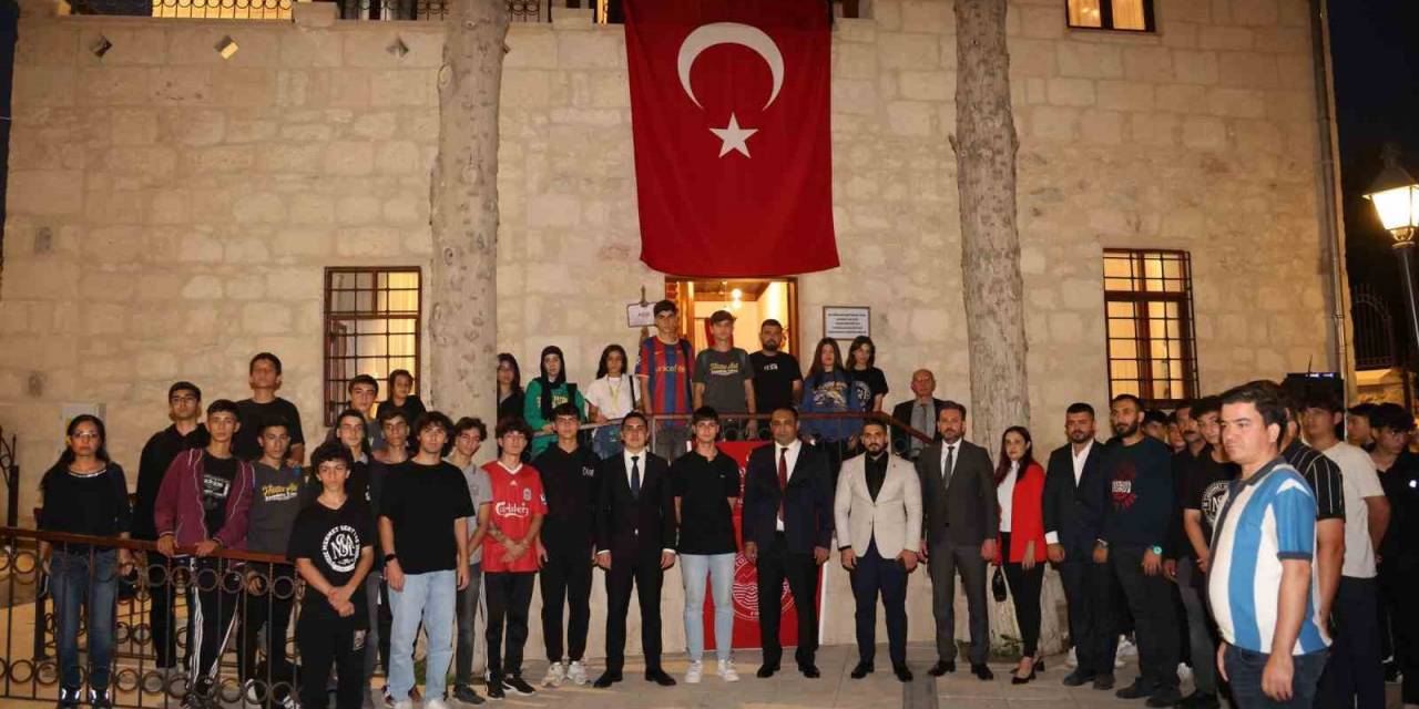 Başkan Yılmaz, Gençlere Atatürk’ü Ve Mersin’i Anlattı