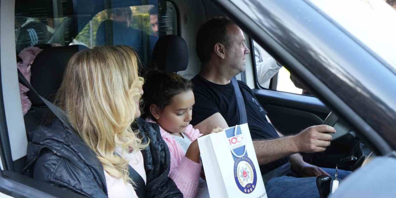 Çocuklar Ebeveynlerinin Trafik Polisi Olacak