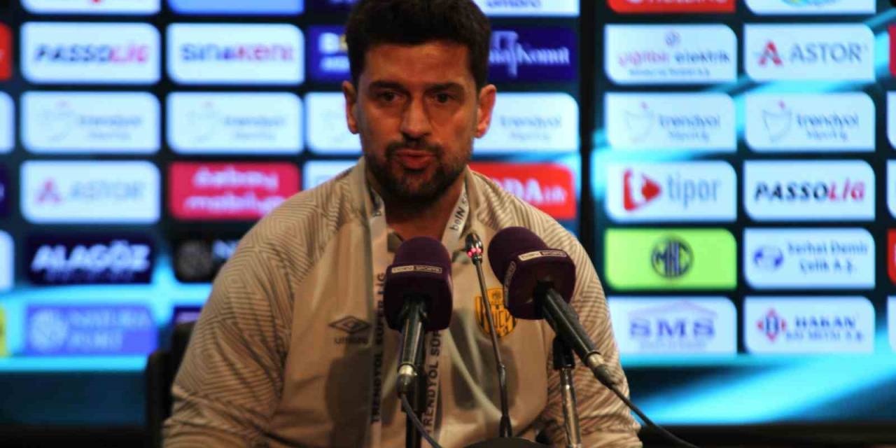 Özden Öngün: “Oyunculara İtici Güç Olmak Hem Bizim Kenardan Hem De Tribündeki Taraftarların Görevi”