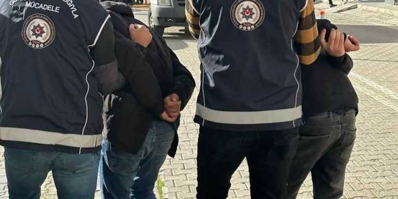 Erzincan’da Göçmen Kaçakçısı 2 Kişi Tutuklandı
