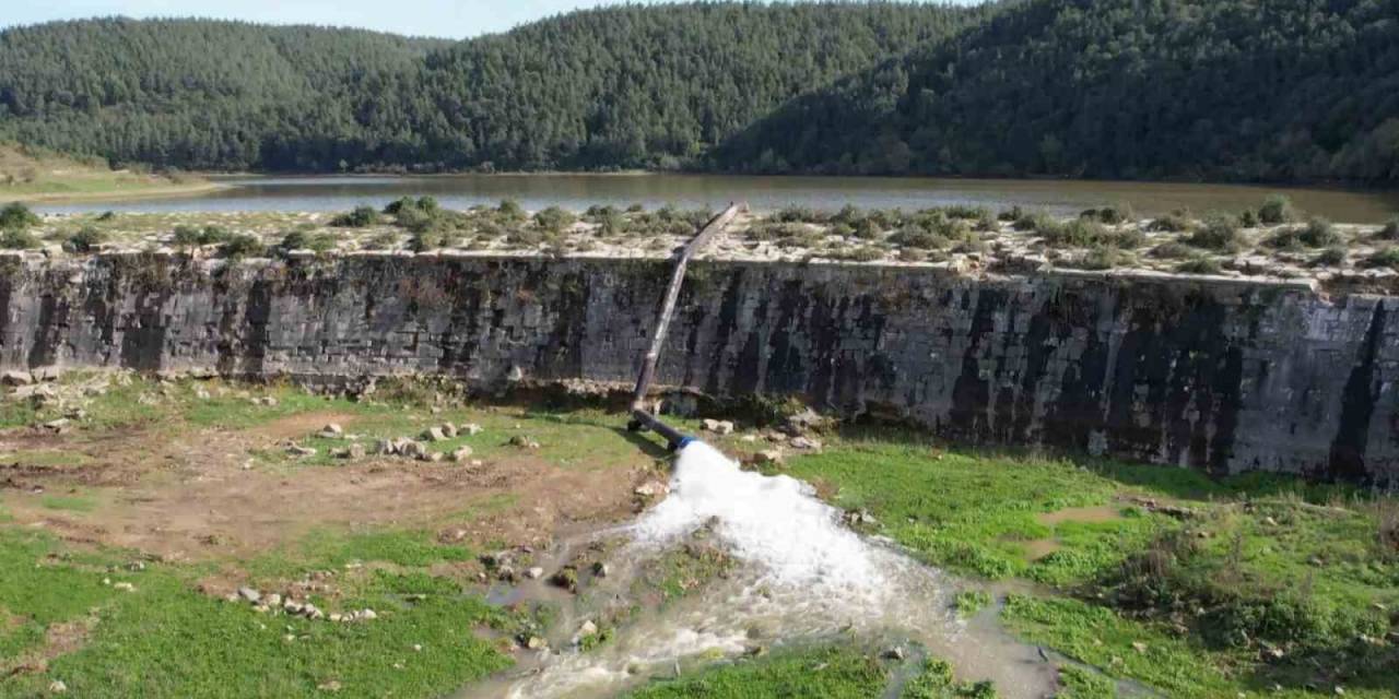 Tarihi Bentte Biriken Su, Kuruma Tehlikesi Geçiren Sazlıdere Barajı’na Aktarılıyor