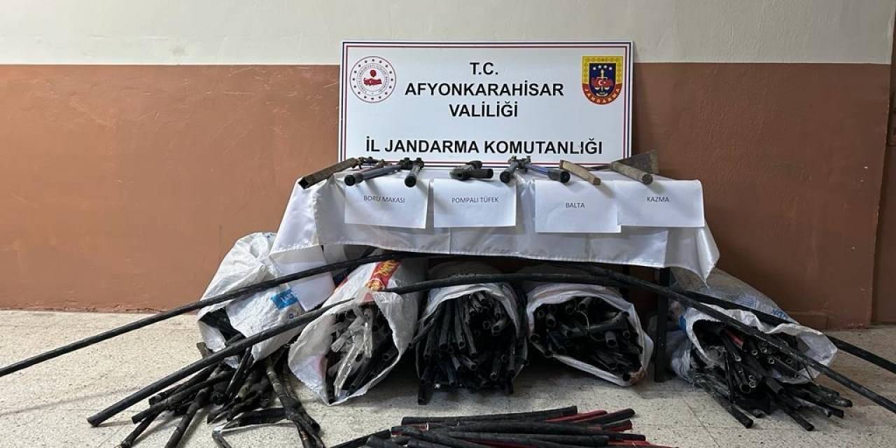 Demiryolu Soyguncularını Jandarma Yaptığı Başarılı Takiple Yakaladı