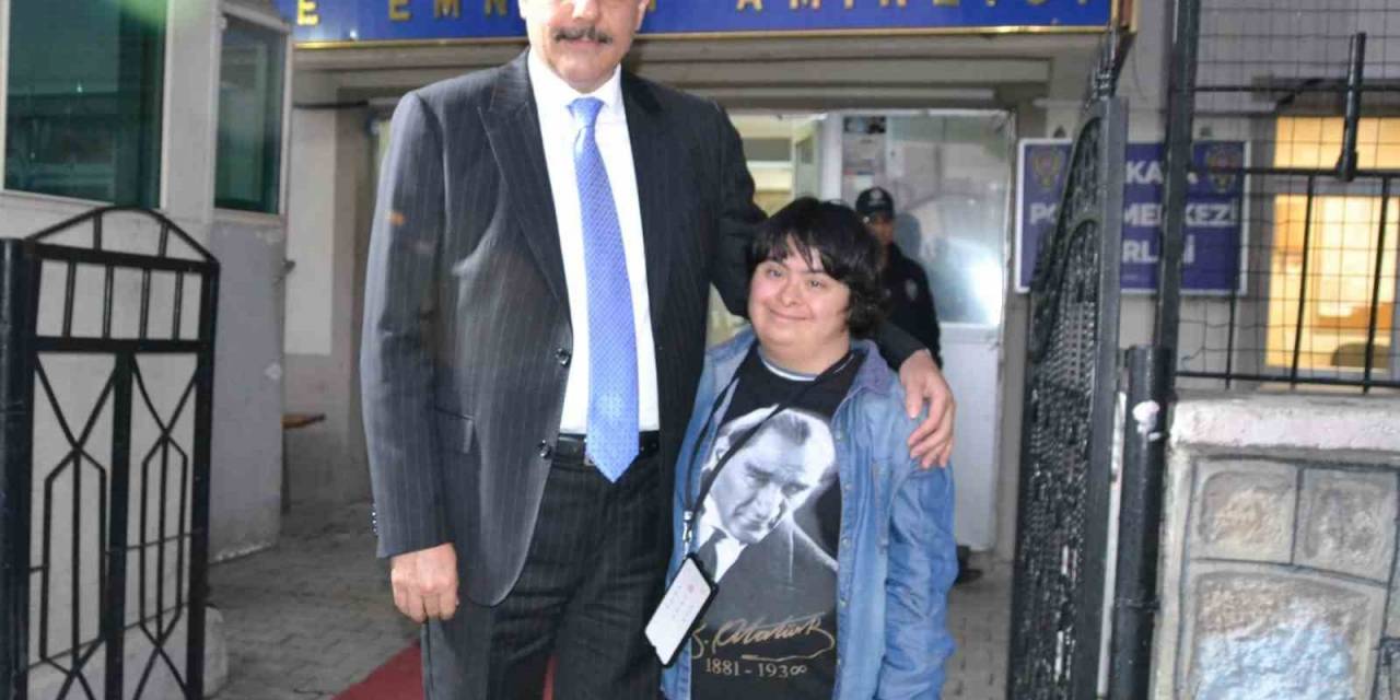 Vali Çiftçi’den Şenkaya’ya Ziyaret