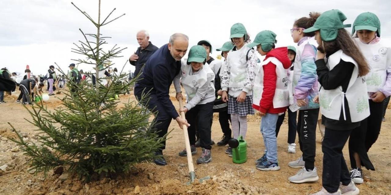 Arnavutköy’de Binlerce Fidan Toprakla Buluştu
