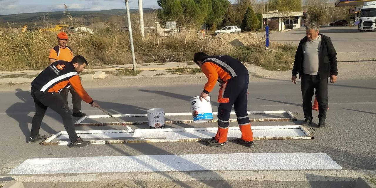 Hisarcık’ta Yaya Geçiş Çizgileri Boyandı