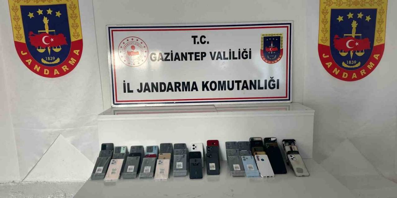 Gaziantep’te 867 Bin Tl Değerinde Kaçak Telefon Ele Geçirildi