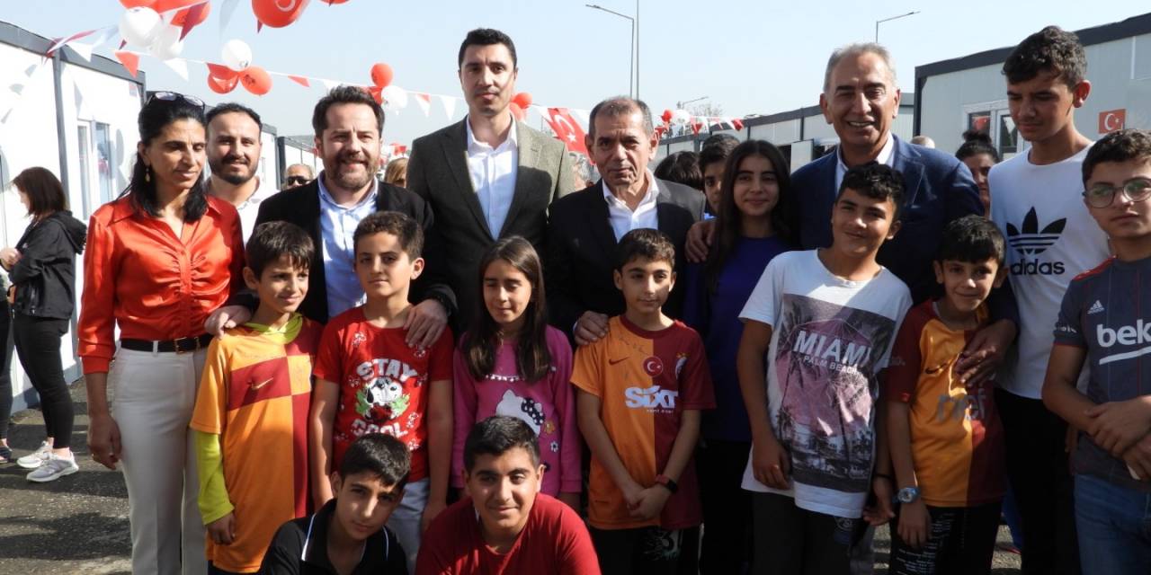 Galatasaray Başkanı Dursun Özbek’ten Deprem Bölgesi Hatay’a Ziyaret