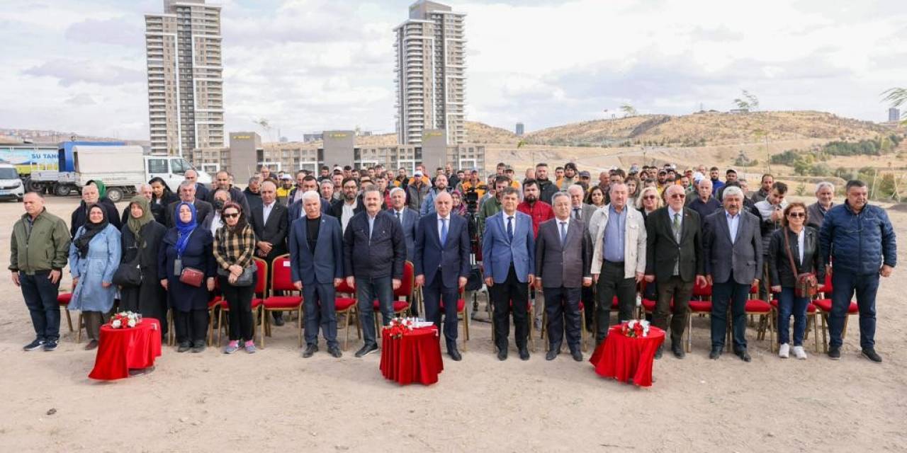 Milli Ağaçlandırma Günü’nde Fidanlar Toprakla Buluşturuldu