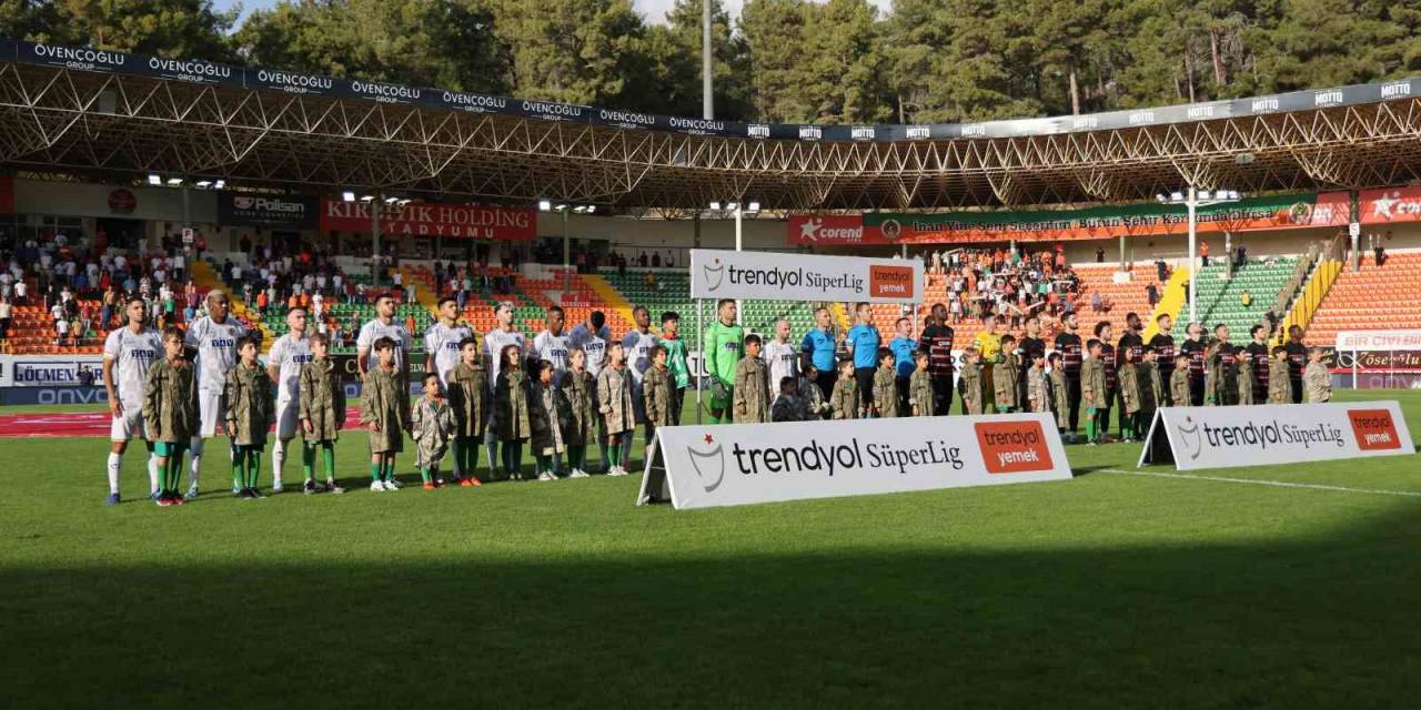 Trendyol Süper Lig: Corendon Alanyaspor: 0 - Gaziantep Fk: 3