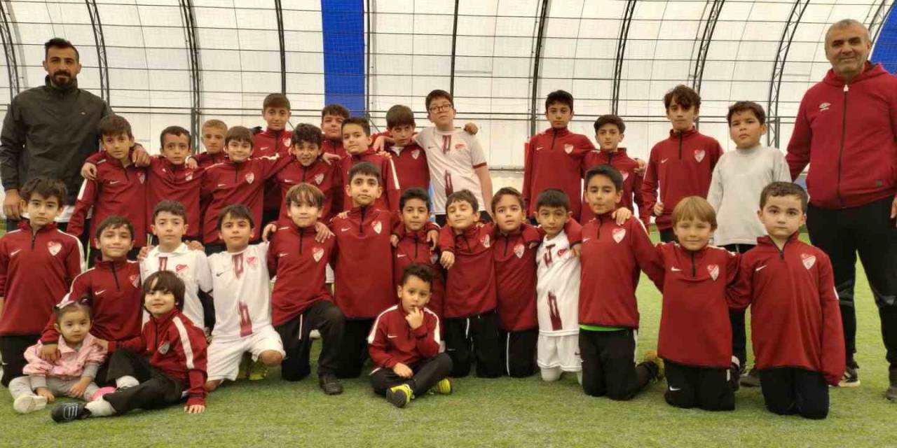 Elazığspor Futbol Okulu, Yeni Yetenekler Yetiştiriyor