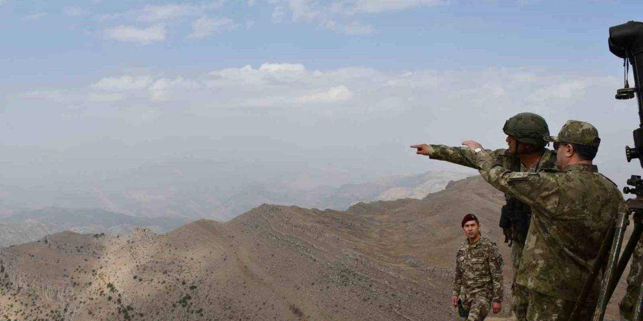Kara Kuvvetleri Komutanı Bayraktaroğlu, Pençe Harekatlarını Denetledi