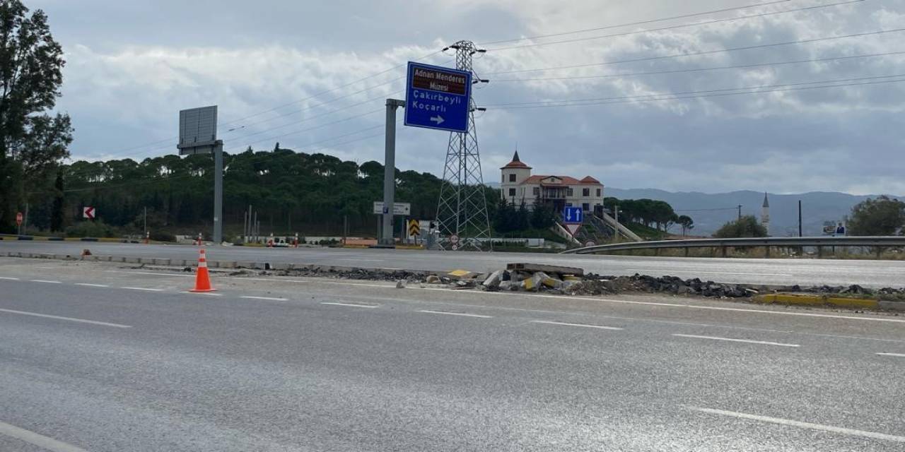 Aydın-muğla Karayolu Üzerindeki Koçarlı Kavşağı Trafiğe Kapatıldı