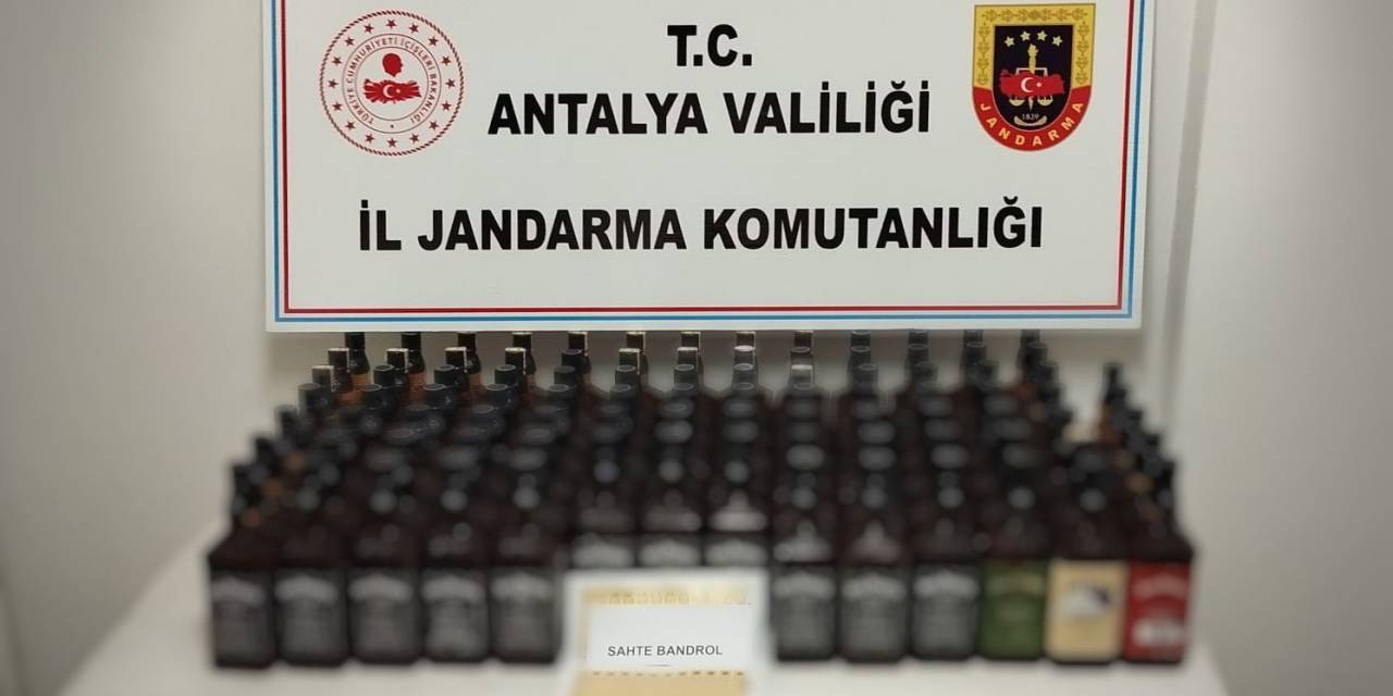 Yolcu Otobüsünde 93 Litrelik Kaçak/sahte Alkollü İçki Ele Geçirildi