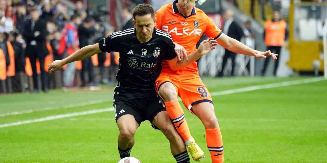 Trendyol Süper Lig: Beşiktaş: 0 - Rams Başakşehir: 0 (İlk Yarı)