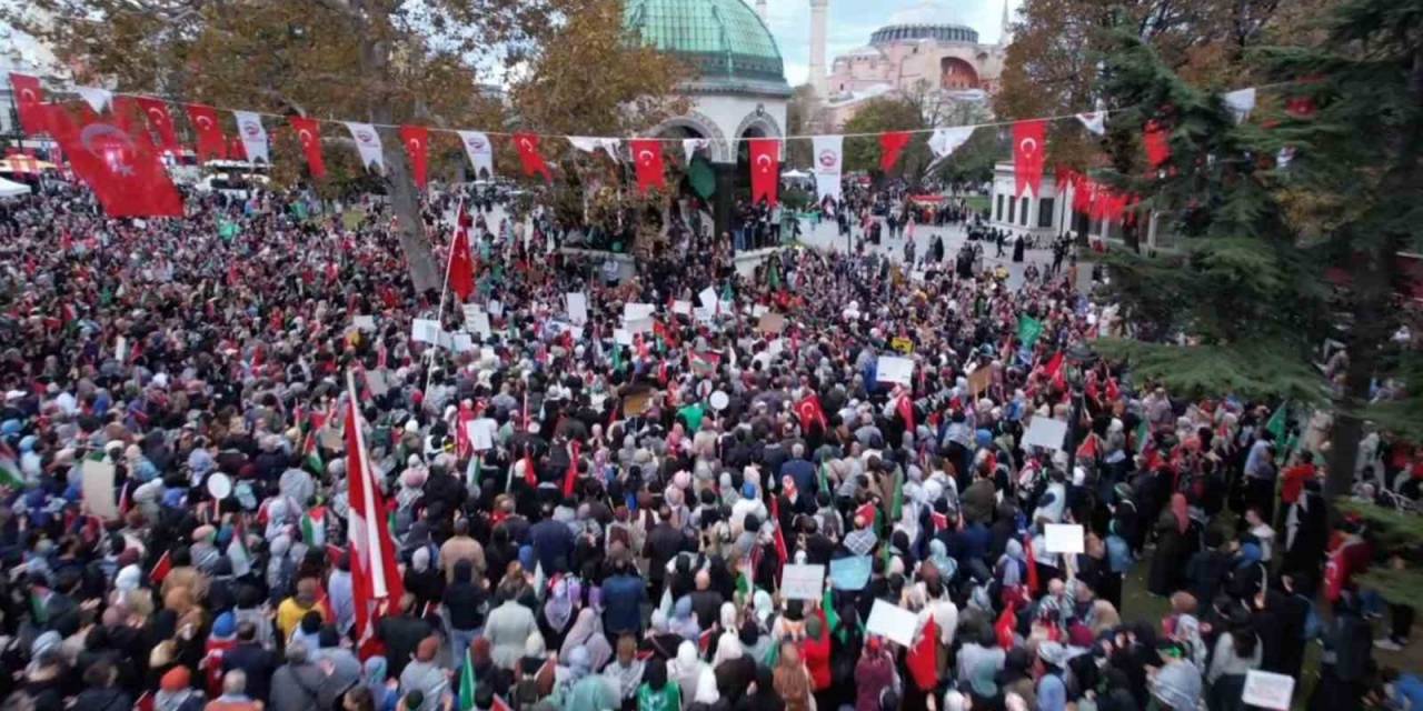 Binlerce Kişi Filistin İçin Edirnekapı’dan Sultanahmet’e Kadar Yürüdü