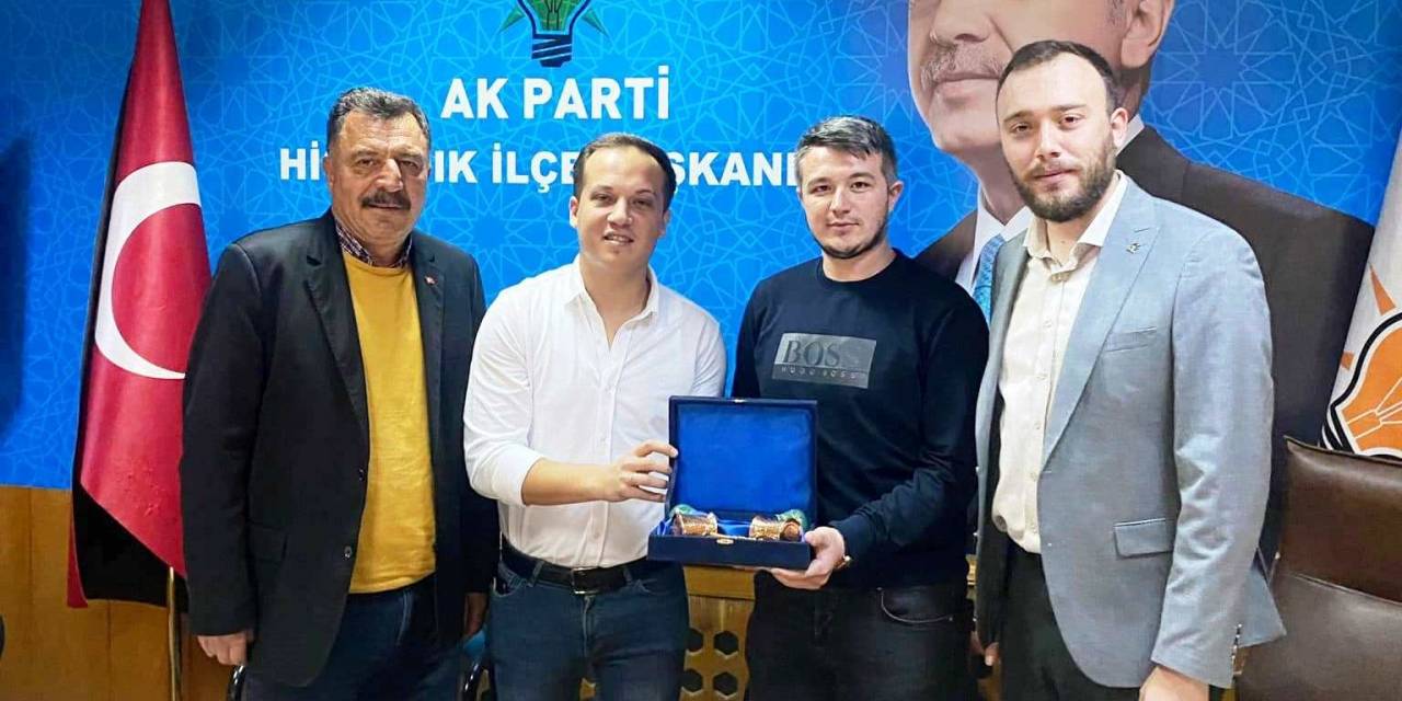 Hisarcık Ak Parti İlçe Gençlik Kollarında Devir Teslim Töreni