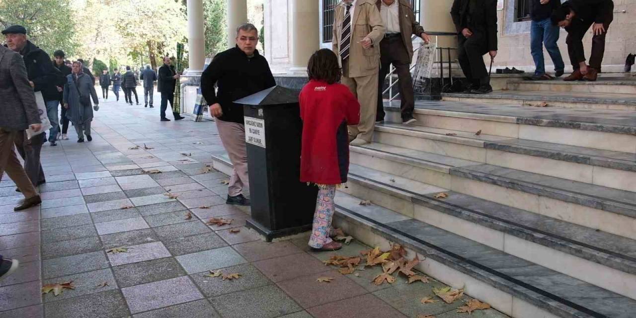 Dilencilik Yasak Ama Dilenilmeye Devam Ediliyor