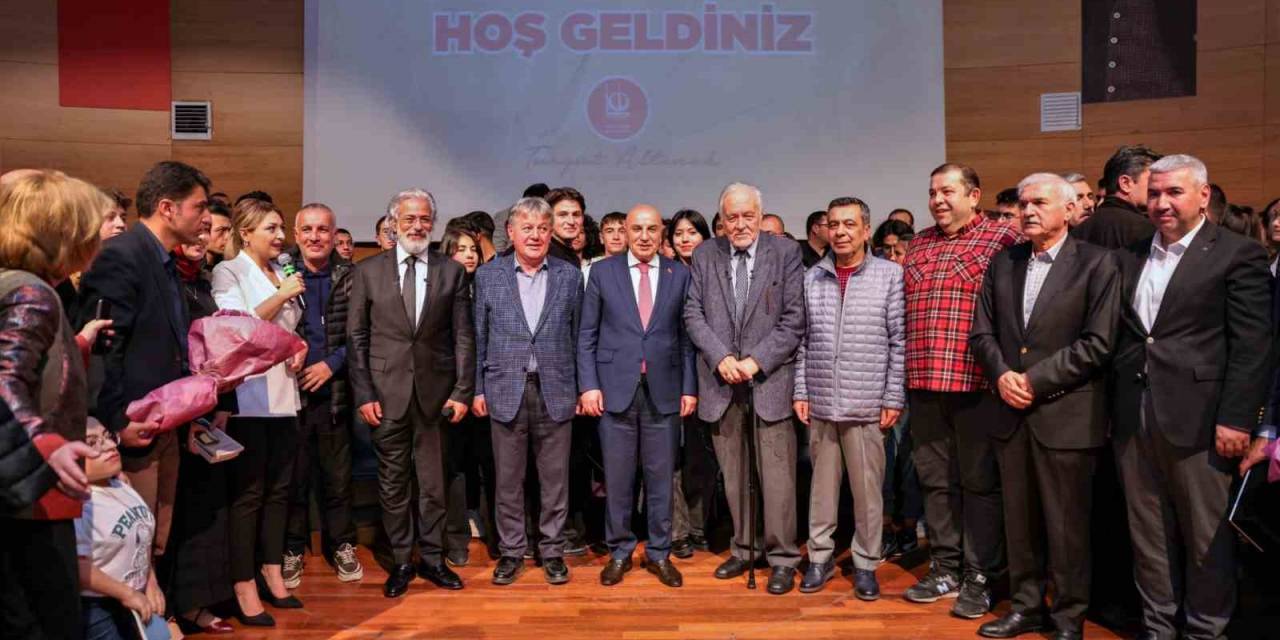 İlber Ortaylı’nın Keçiören’deki Söyleşisi Yoğun İlgi Gördü