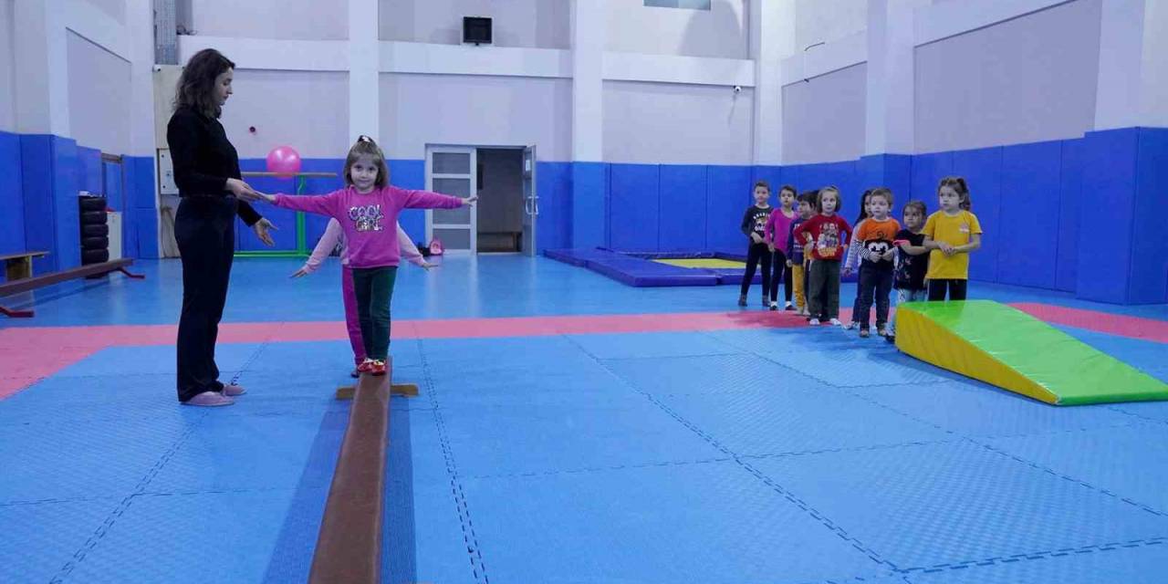 Güz Dönemi Jimnastik Kursları Yoğun İlgisini Görüyor